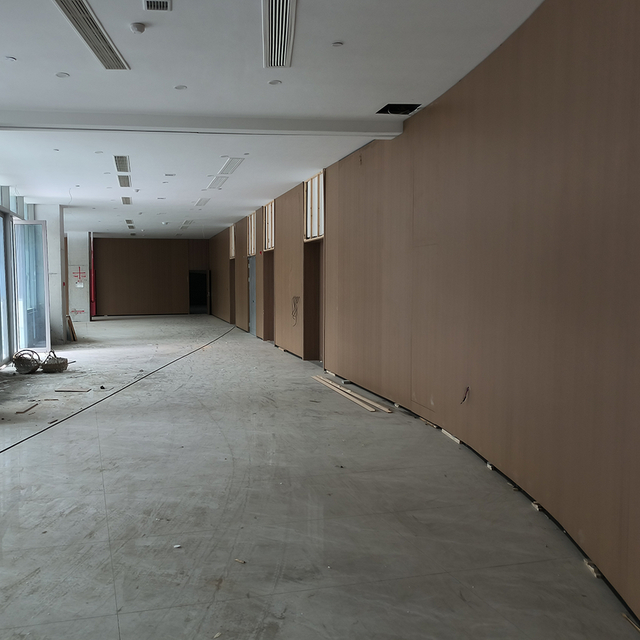 Painel de partição de escritórios de aço contemporâneo, incluindo divisor de espaço modular e placa de parede desmontável acústica