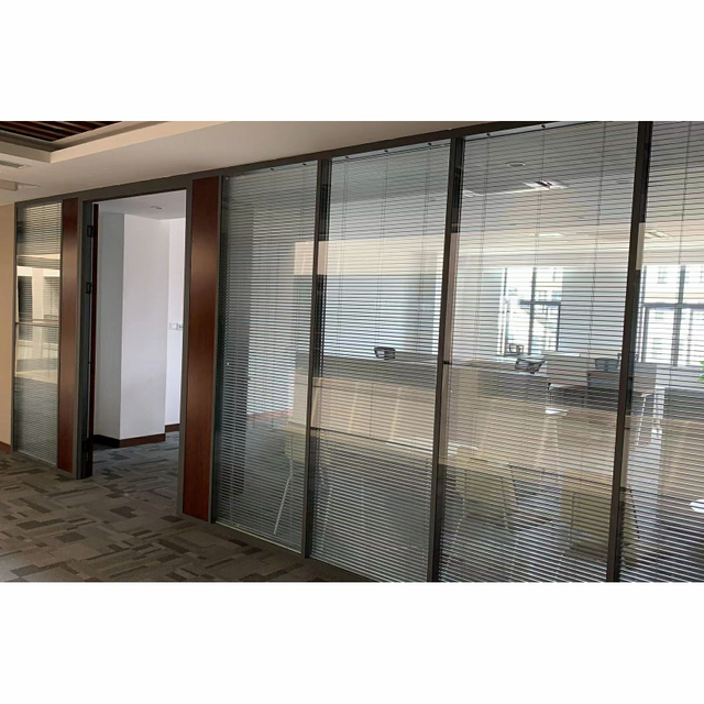Sistema de partição de vidro modular flexível para escritórios modernos Design reconfigurável de altura ajustável