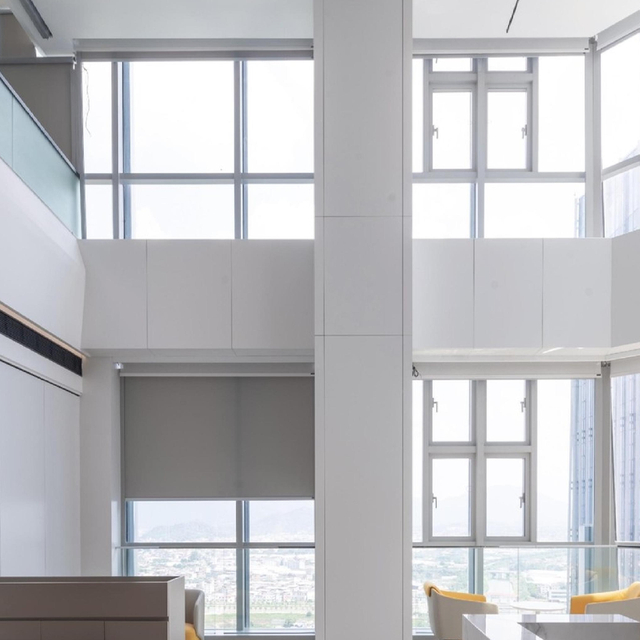 Sistema de parede de partição de metal de estilo industrial com divisor de salas de inserção de vidro e painel de parede de escritório modular